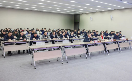 省住建厅举行学习贯彻党的二十届四中全会精神宣讲报告会3